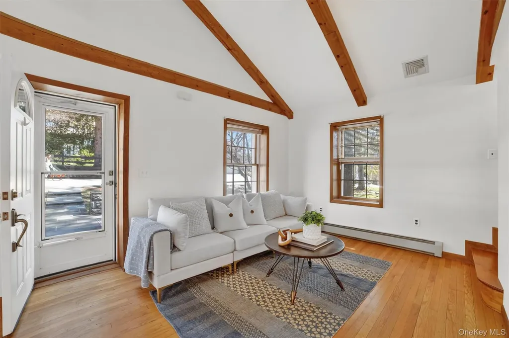 17 Hillside Terrace Amawalk NY 10501