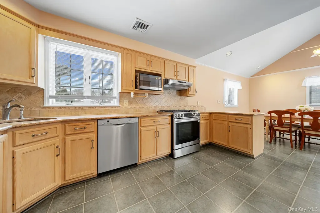 166 Parrott Road West Nyack NY 10994