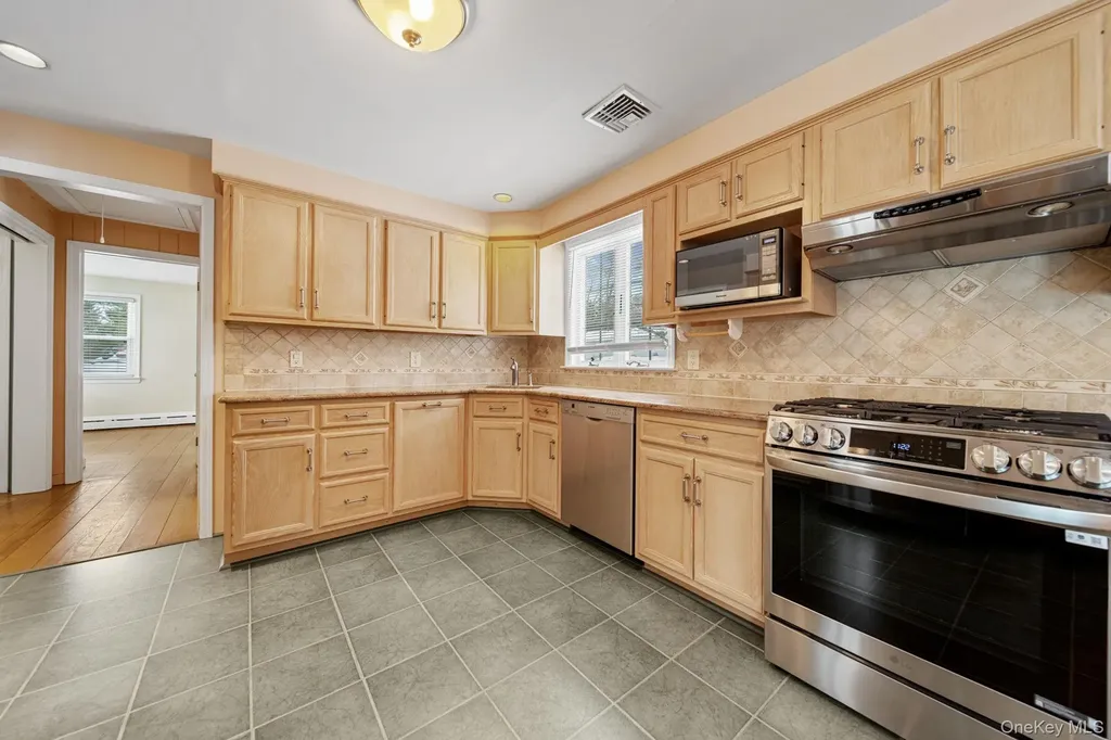 166 Parrott Road West Nyack NY 10994