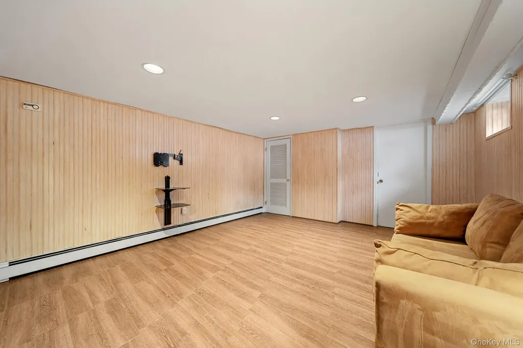 166 Parrott Road West Nyack NY 10994