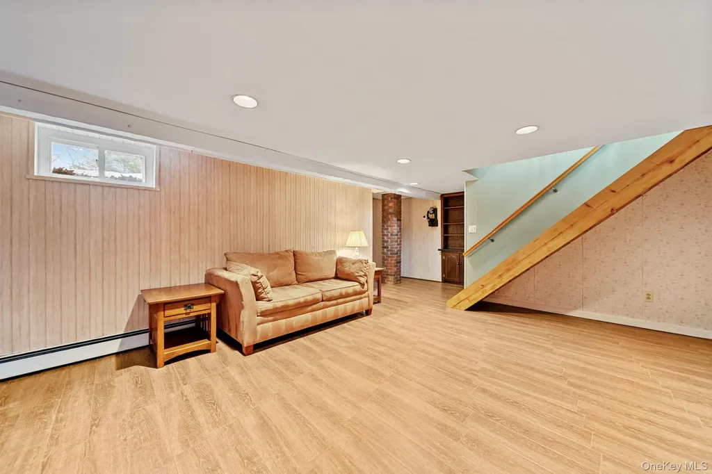 166 Parrott Road West Nyack NY 10994