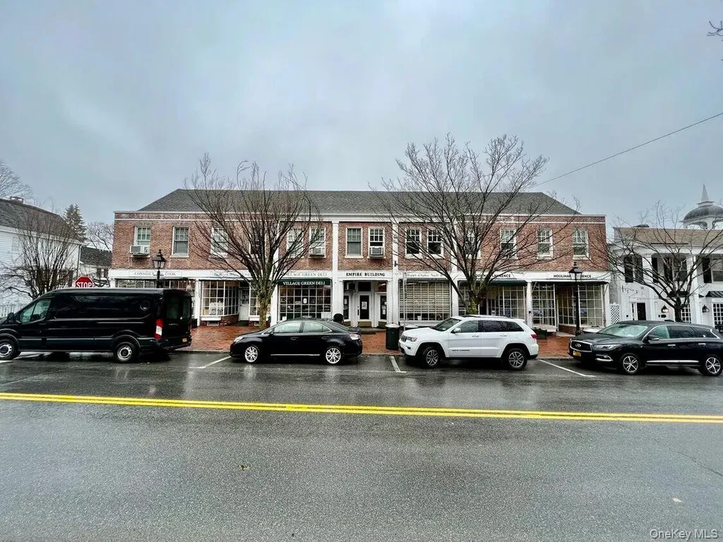 26 Village Green Bedford NY 10506