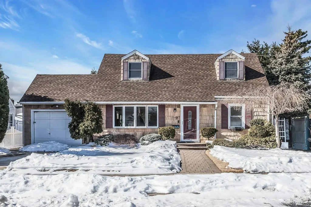 3348 3rd Street Oceanside NY 11572