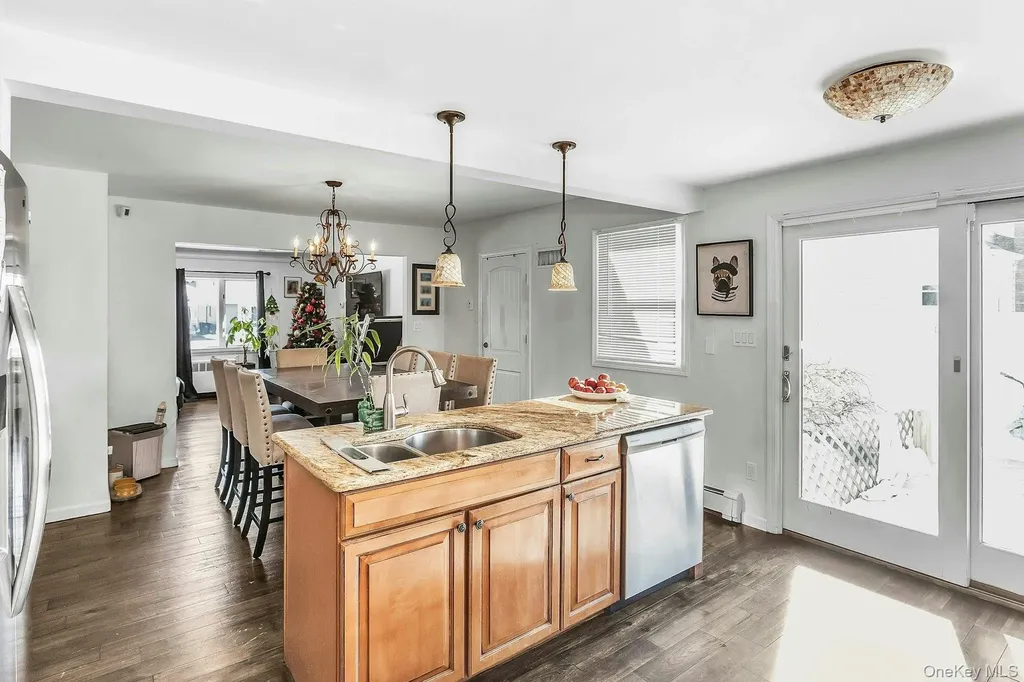3348 3rd Street Oceanside NY 11572