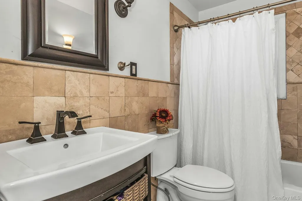 3348 3rd Street Oceanside NY 11572
