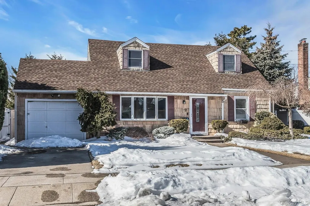3348 3rd Street Oceanside NY 11572