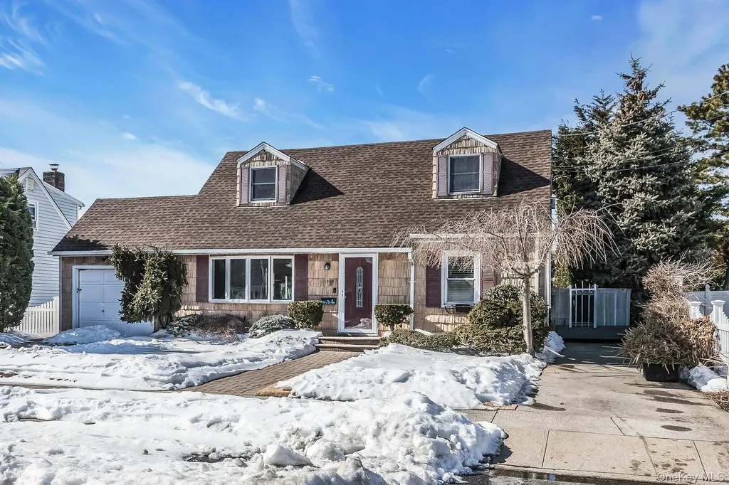 3348 3rd Street Oceanside NY 11572