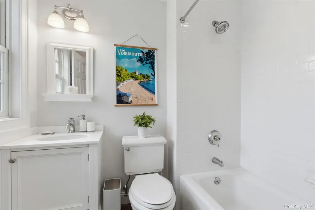 74 Old Post Lane Mamaroneck NY 10543