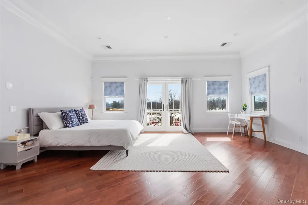 74 Old Post Lane Mamaroneck NY 10543