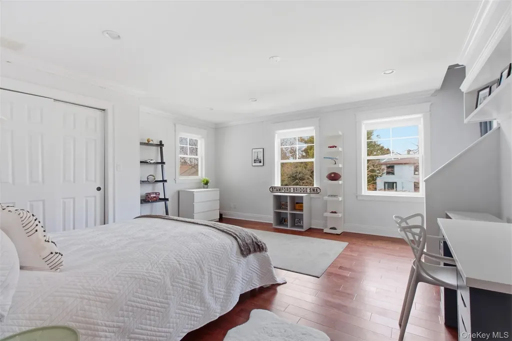 74 Old Post Lane Mamaroneck NY 10543