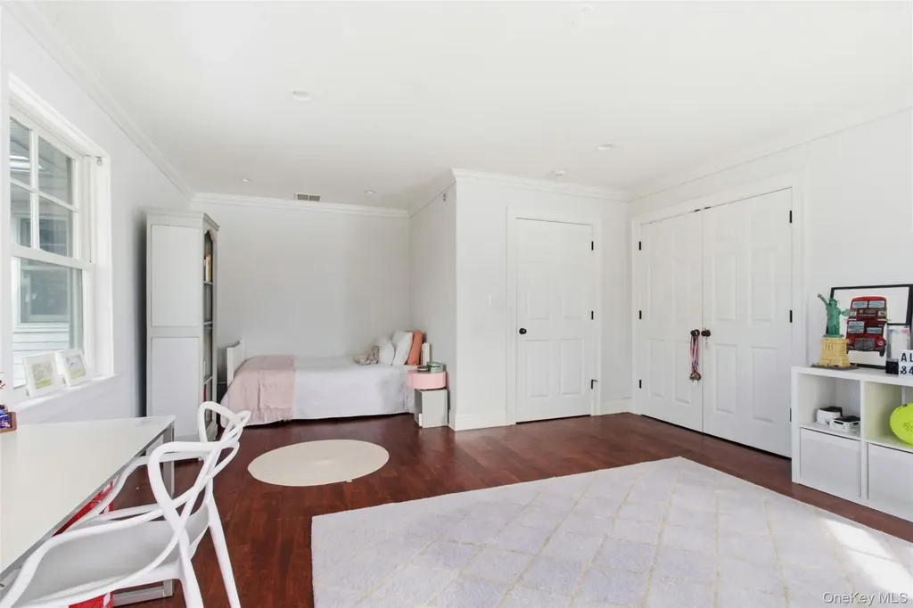 74 Old Post Lane Mamaroneck NY 10543