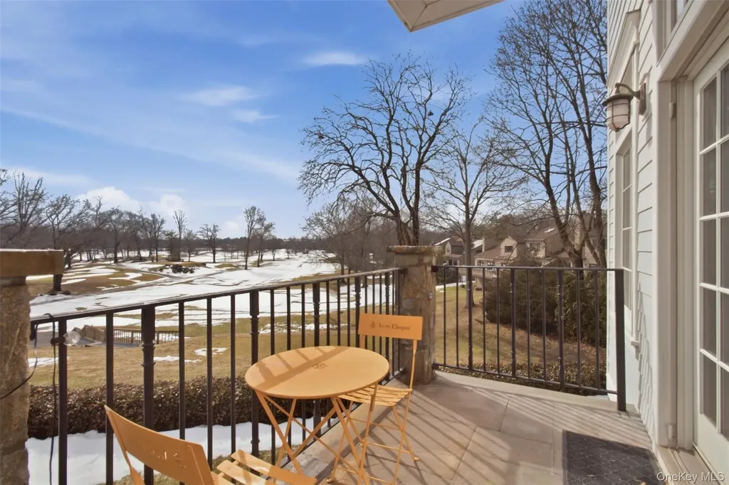 74 Old Post Lane Mamaroneck NY 10543