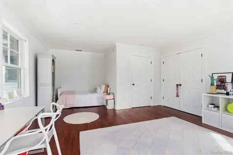 74 Old Post Lane Mamaroneck NY 10543