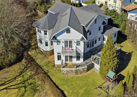74 Old Post Lane Mamaroneck NY 10543