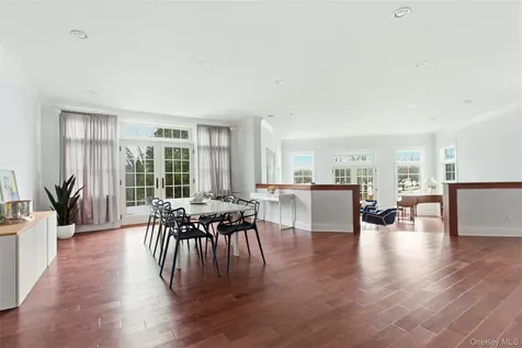74 Old Post Lane Mamaroneck NY 10543