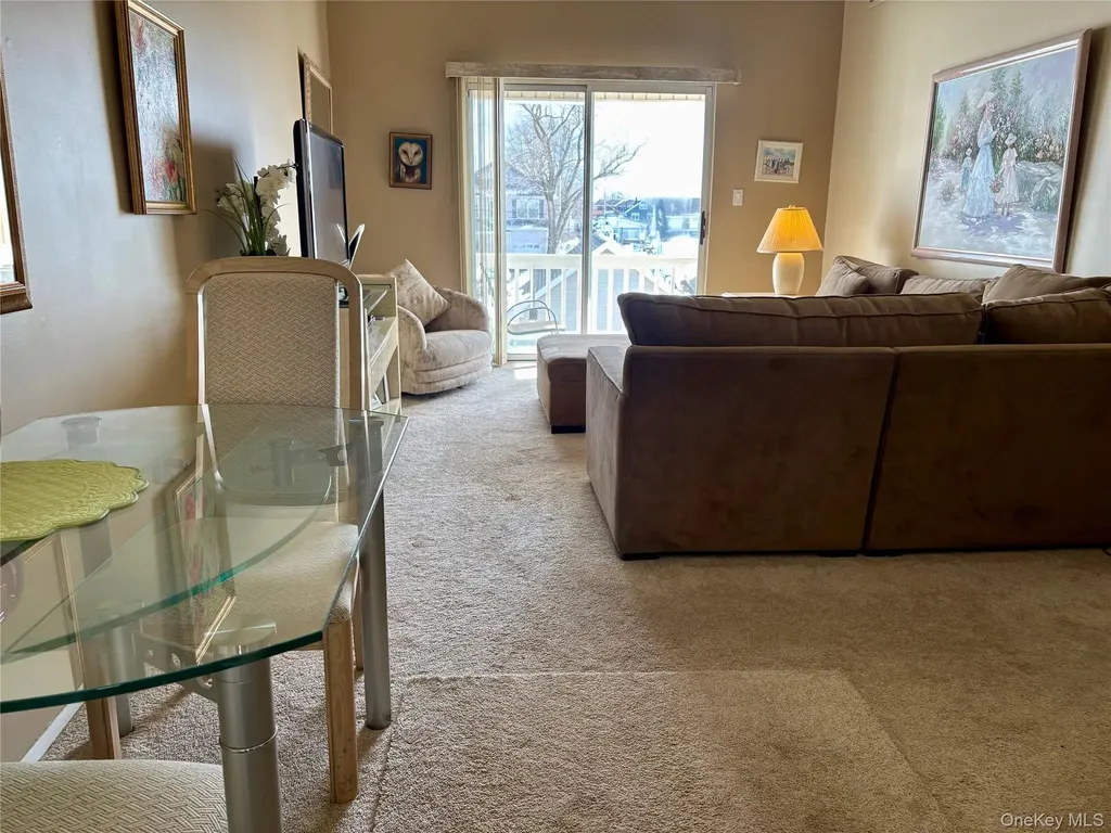31 Anchor Street Freeport NY 11520