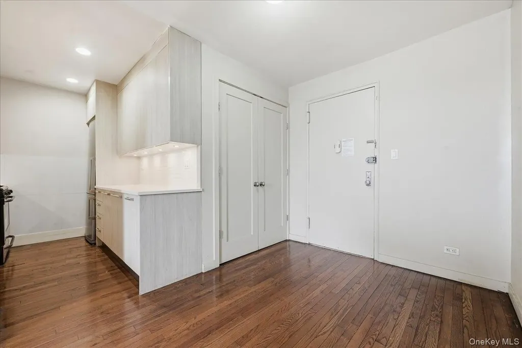 87-10 51st Avenue Elmhurst NY 11373