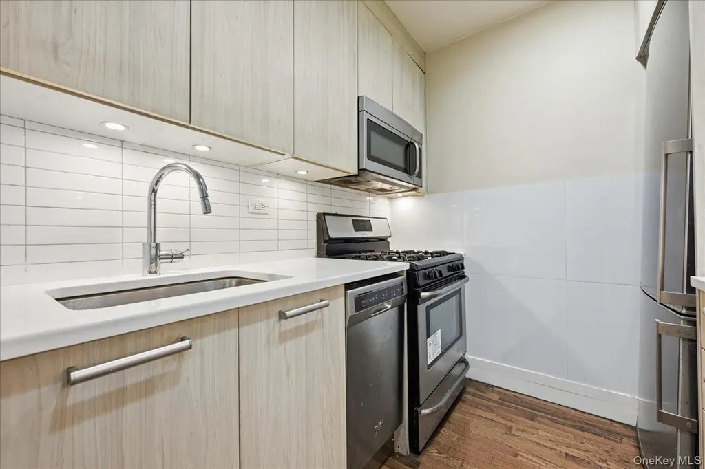 87-10 51st Avenue Elmhurst NY 11373