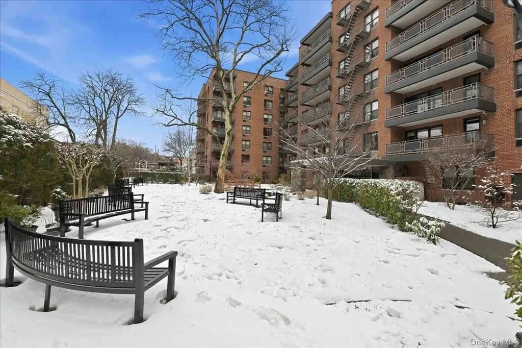 87-10 51st Avenue Elmhurst NY 11373