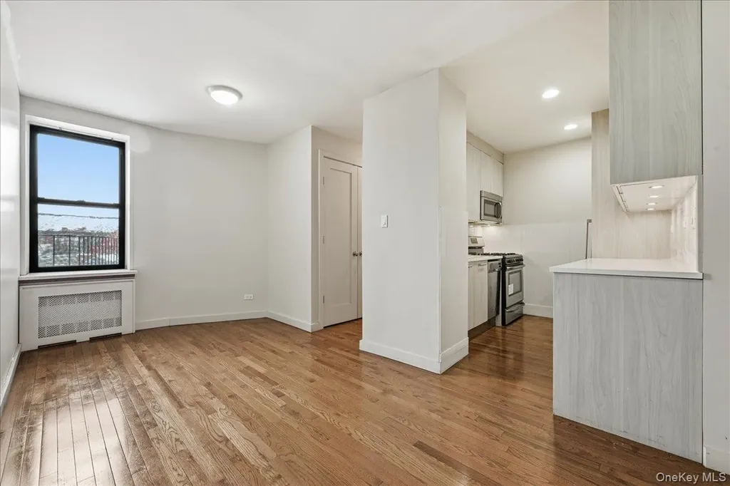 87-10 51st Avenue Elmhurst NY 11373