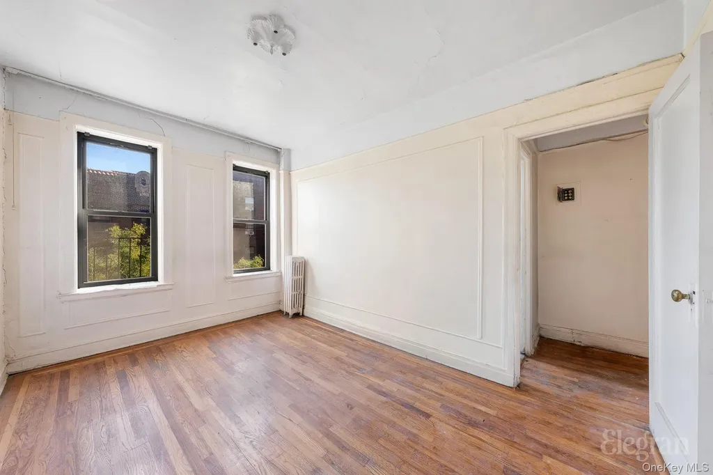 37-16 83 Jackson Heights NY 11372