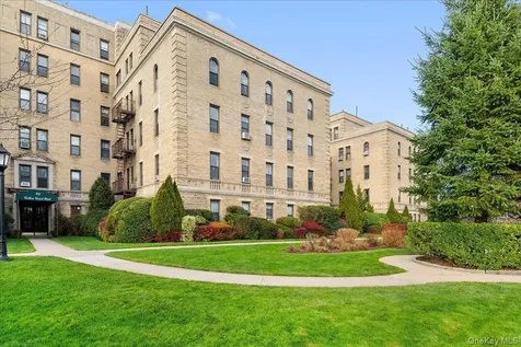 43 Calton Road New Rochelle NY 10804