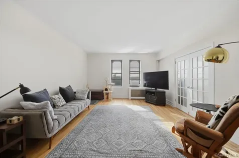 43 Calton Road New Rochelle NY 10804