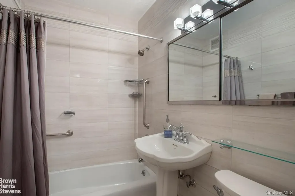 4455 Douglas Avenue Bronx NY 10471