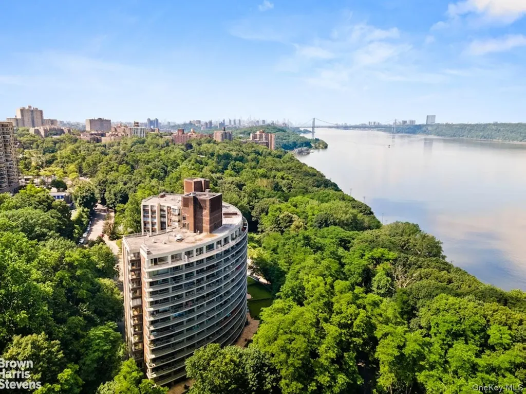 4455 Douglas Avenue Bronx NY 10471