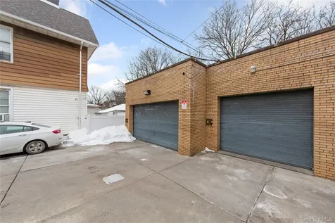 9412 Jamaica Avenue Woodhaven NY 11421