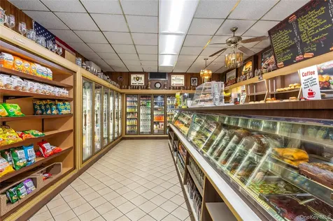 9412 Jamaica Avenue Woodhaven NY 11421