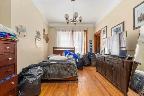 9412 Jamaica Avenue Woodhaven NY 11421