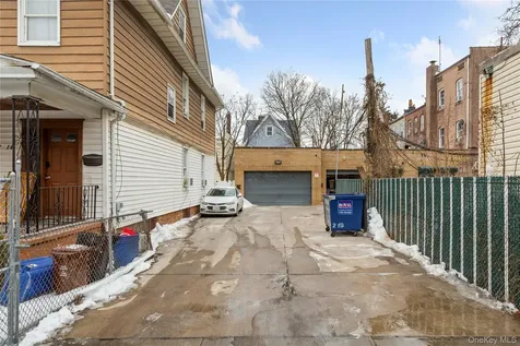 9412 Jamaica Avenue Woodhaven NY 11421