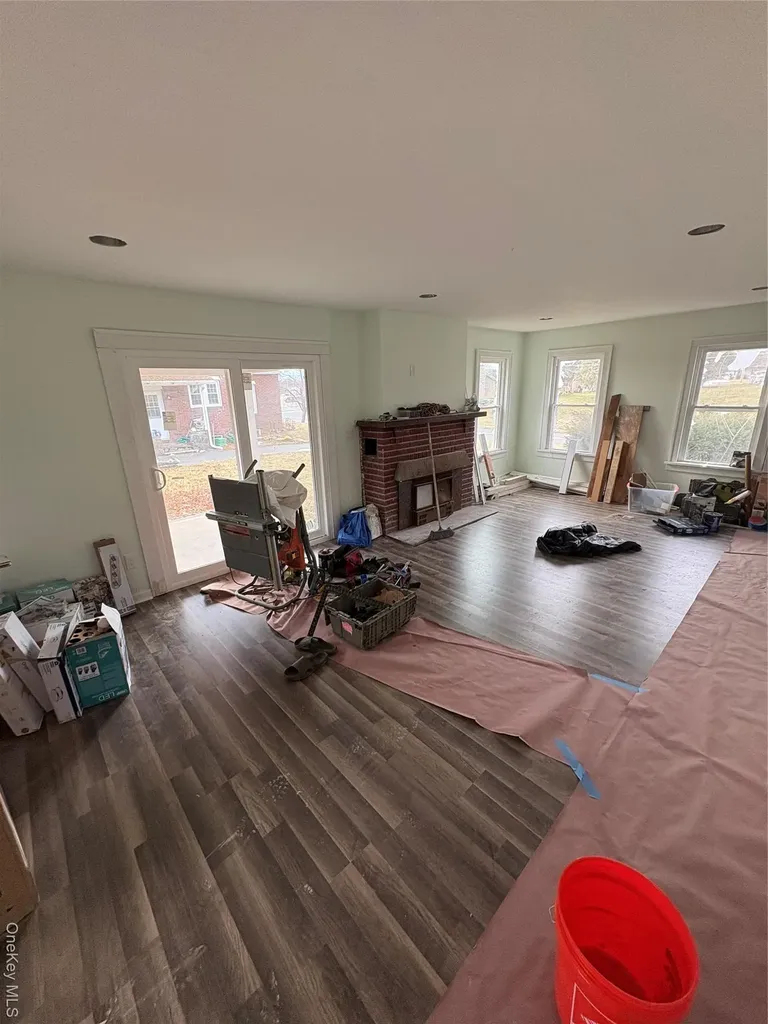 25 Woodcliff Avenue Poughkeepsie NY 12603