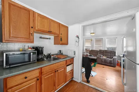 21 1/2 Nevins Street Ellenville NY 12428