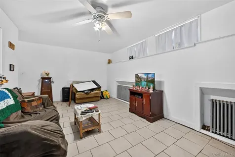 21 1/2 Nevins Street Ellenville NY 12428
