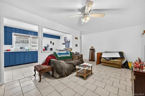 21 1/2 Nevins Street Ellenville NY 12428