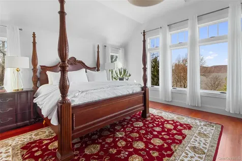 24 Country Club Lane Briarcliff Manor NY 10510