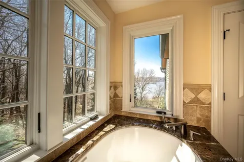 24 Country Club Lane Briarcliff Manor NY 10510