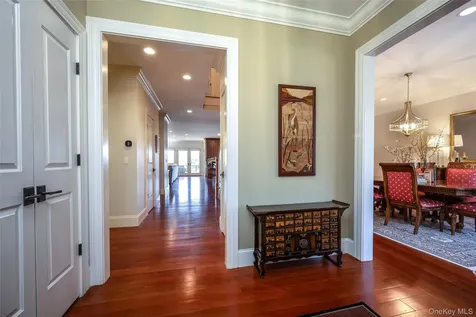 24 Country Club Lane Briarcliff Manor NY 10510