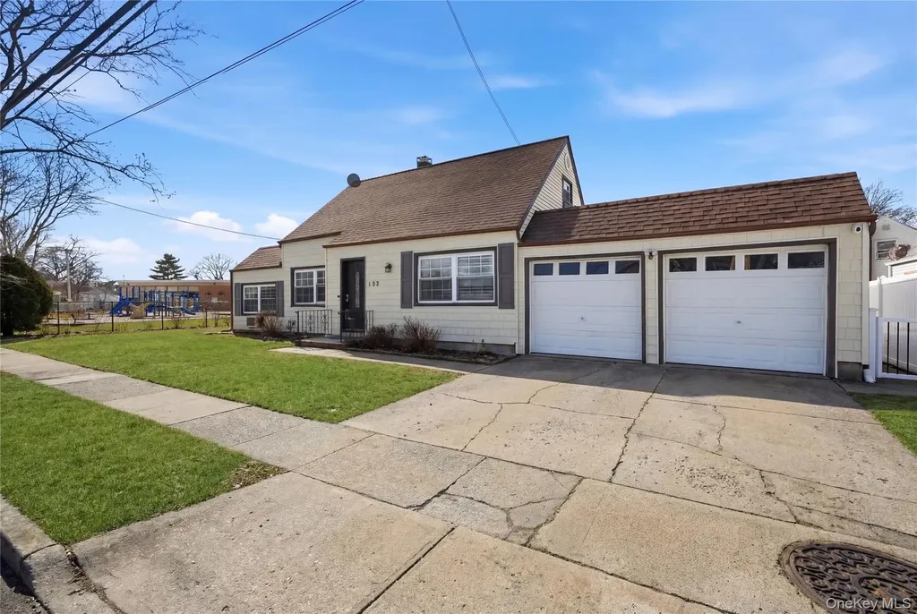 192 Mill Road Valley Stream NY 11581