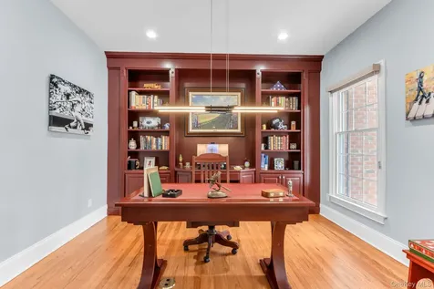 19 Sassinoro Boulevard Cortlandt Manor NY 10567