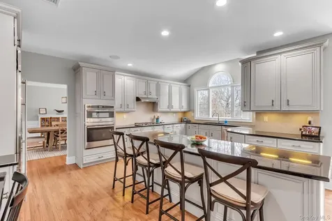 19 Sassinoro Boulevard Cortlandt Manor NY 10567