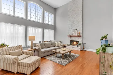 19 Sassinoro Boulevard Cortlandt Manor NY 10567