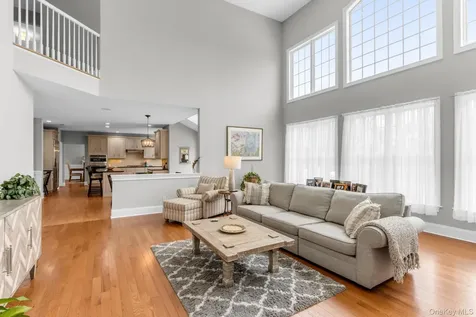 19 Sassinoro Boulevard Cortlandt Manor NY 10567