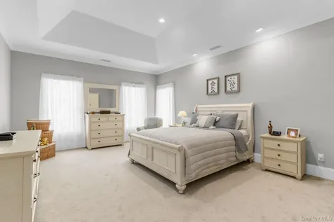 19 Sassinoro Boulevard Cortlandt Manor NY 10567