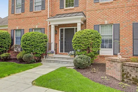 19 Sassinoro Boulevard Cortlandt Manor NY 10567