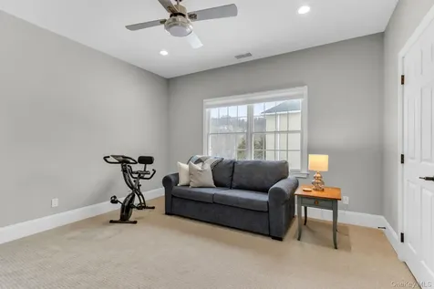 19 Sassinoro Boulevard Cortlandt Manor NY 10567