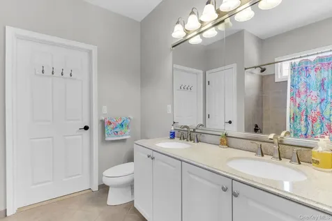 19 Sassinoro Boulevard Cortlandt Manor NY 10567