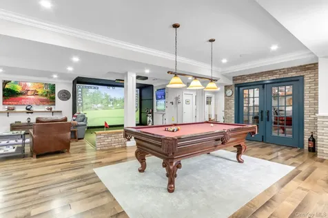 19 Sassinoro Boulevard Cortlandt Manor NY 10567